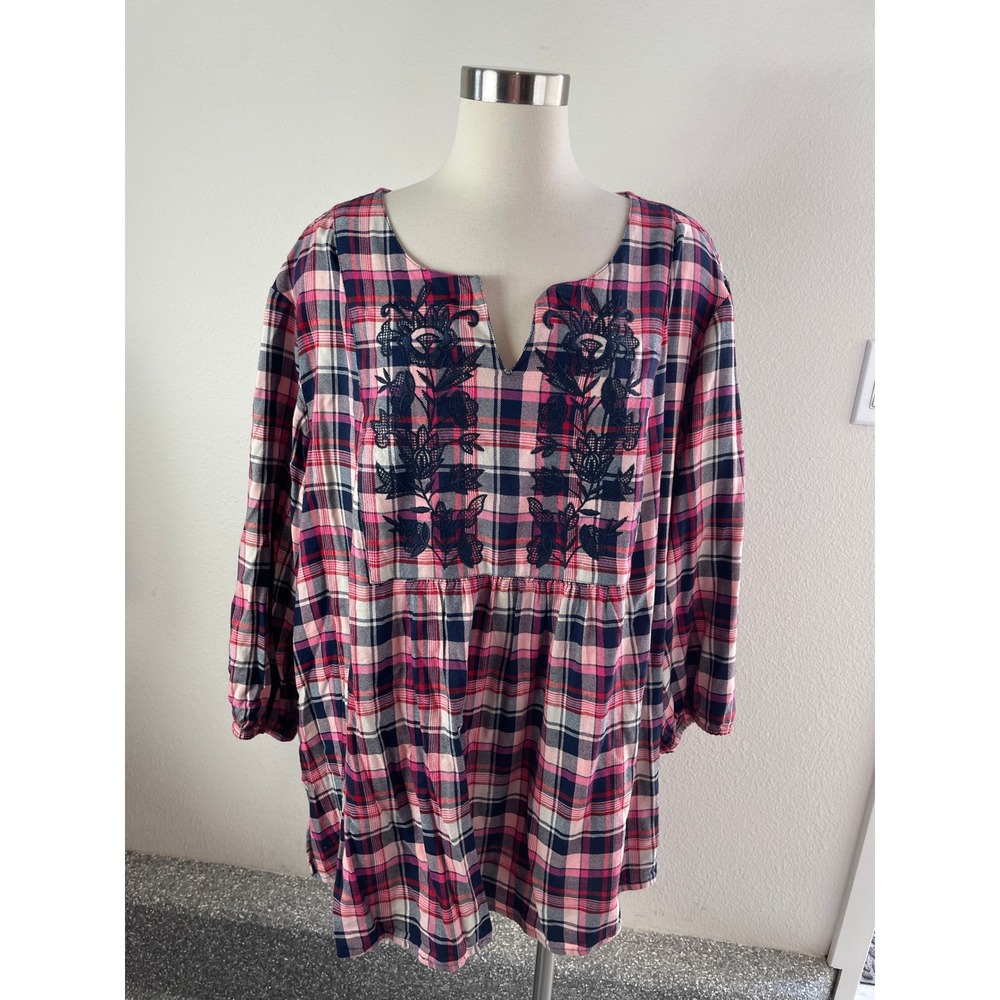 Catherines Plus 4X Plaid Tunic Top Pink Navy Blue Embroidered Split Neck Shirt